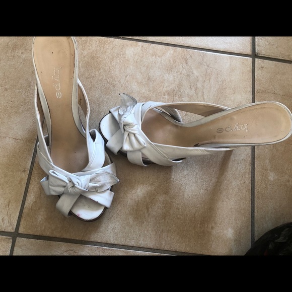 Slippers - Picture 4 of 4